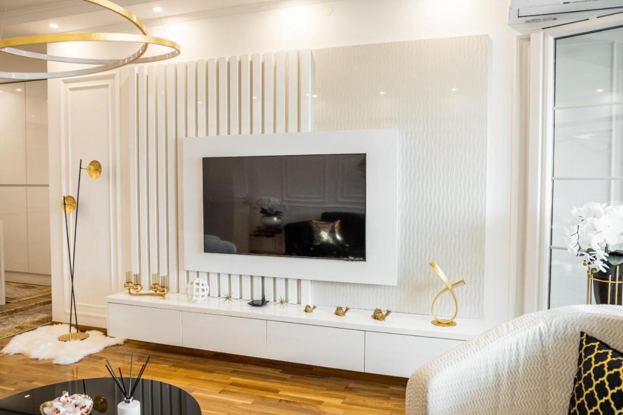 Luxury Apartment Karic Free Parking Tuzla Exteriör bild