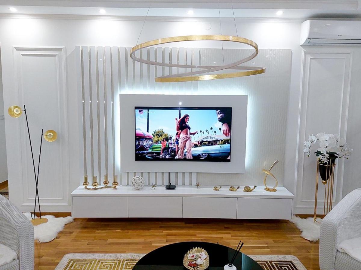 Luxury Apartment Karic Free Parking Tuzla Exteriör bild