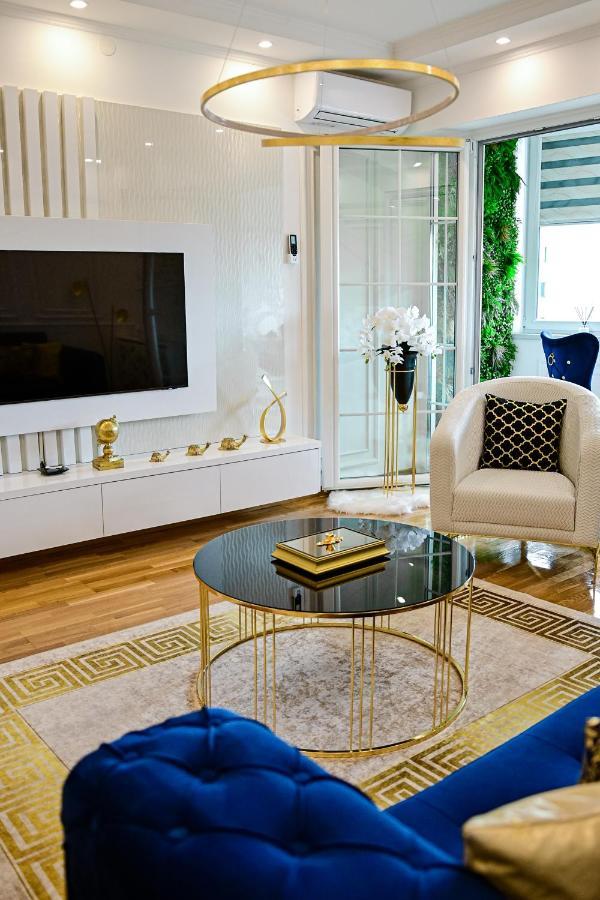 Luxury Apartment Karic Free Parking Tuzla Exteriör bild