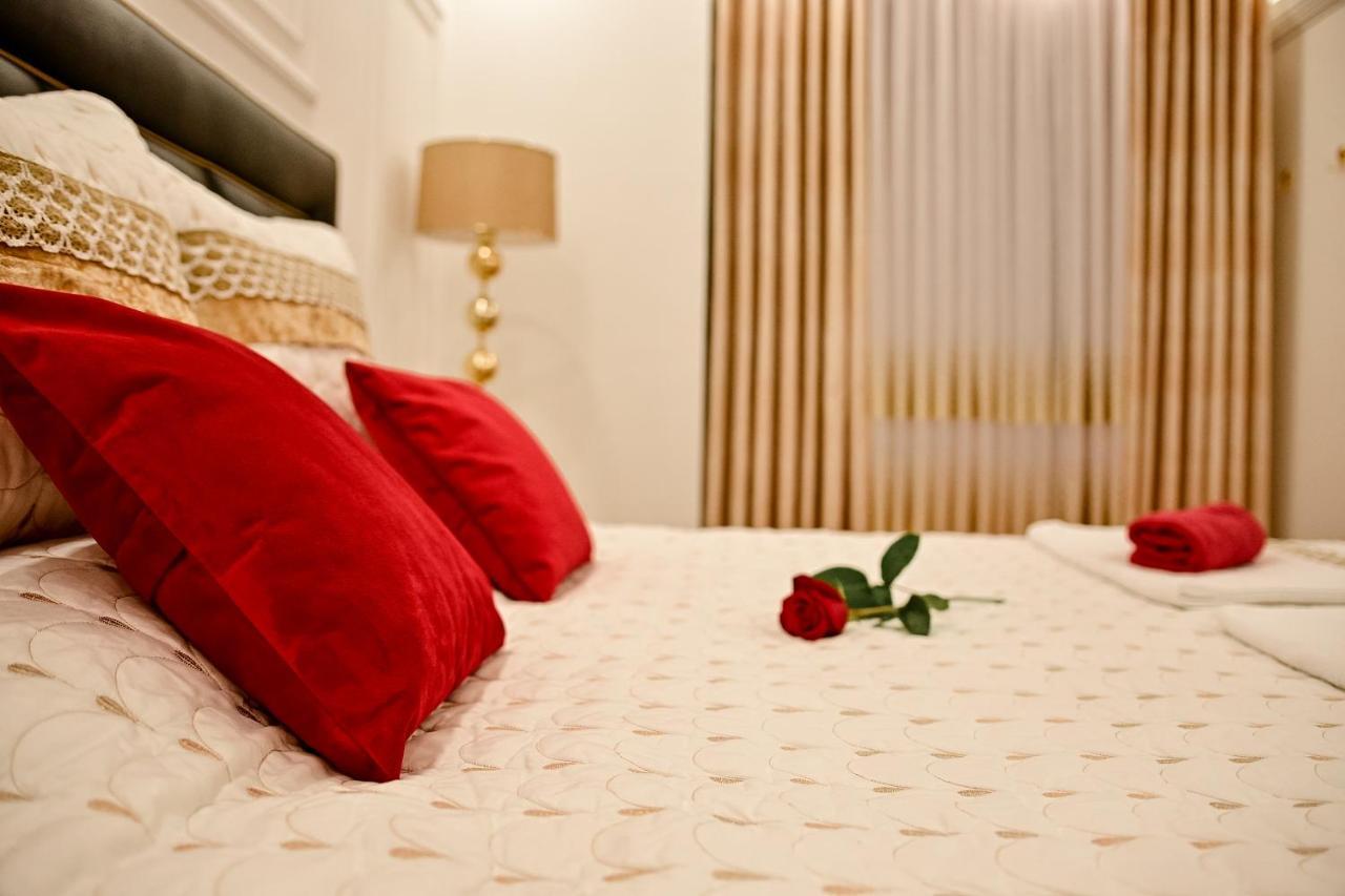 Luxury Apartment Karic Free Parking Tuzla Exteriör bild